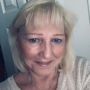 Meet your Posher, Debra